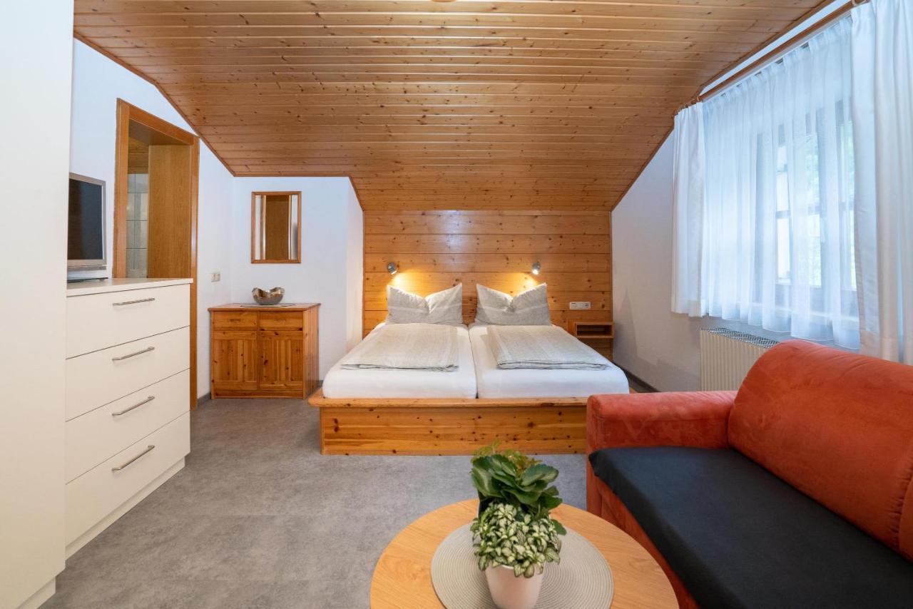 Gaestehaus Fitsch - Ferienwohnung In Silbertal Exterior photo