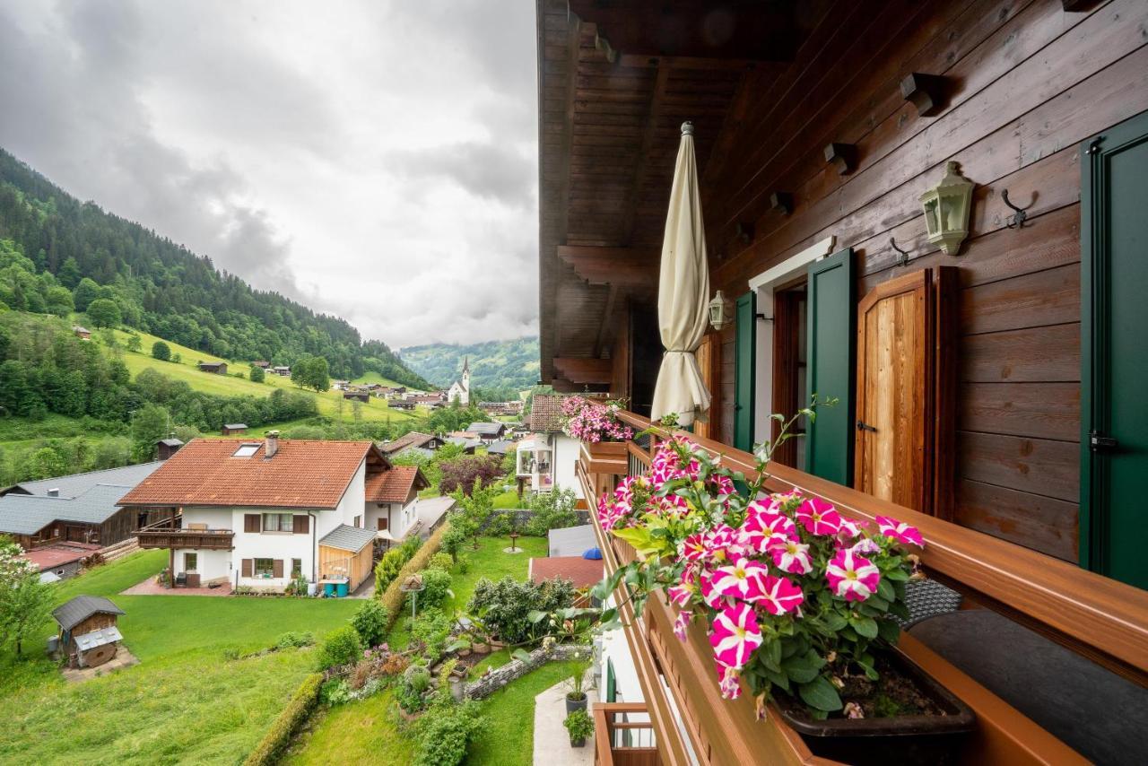 Gaestehaus Fitsch - Ferienwohnung In Silbertal Exterior photo