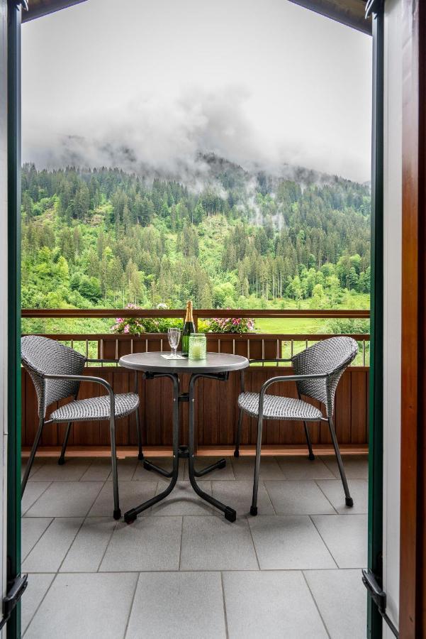 Gaestehaus Fitsch - Ferienwohnung In Silbertal Exterior photo
